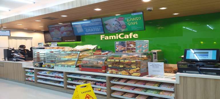 Tenant Baru Fami Cafe